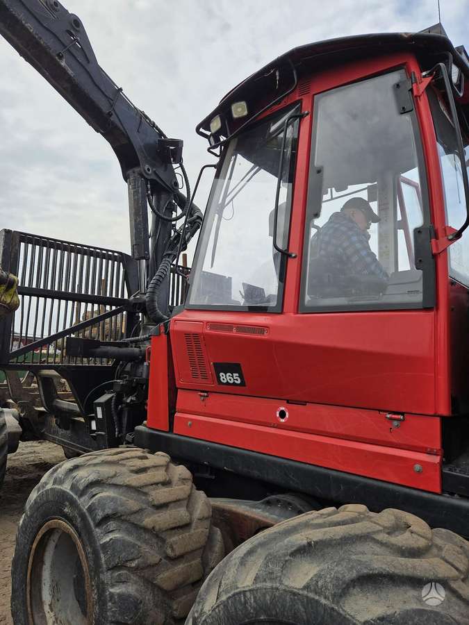 Komatsu 865, форвардеры