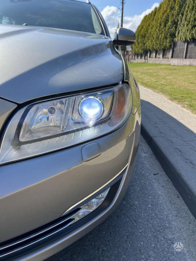 Volvo V70, 2.0 l., Универсал