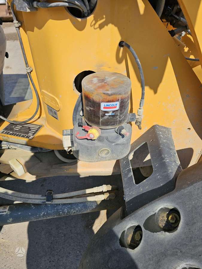 Liebherr L506C, frontal loader