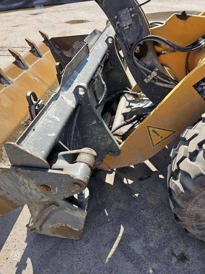 Liebherr L506C, frontal loader