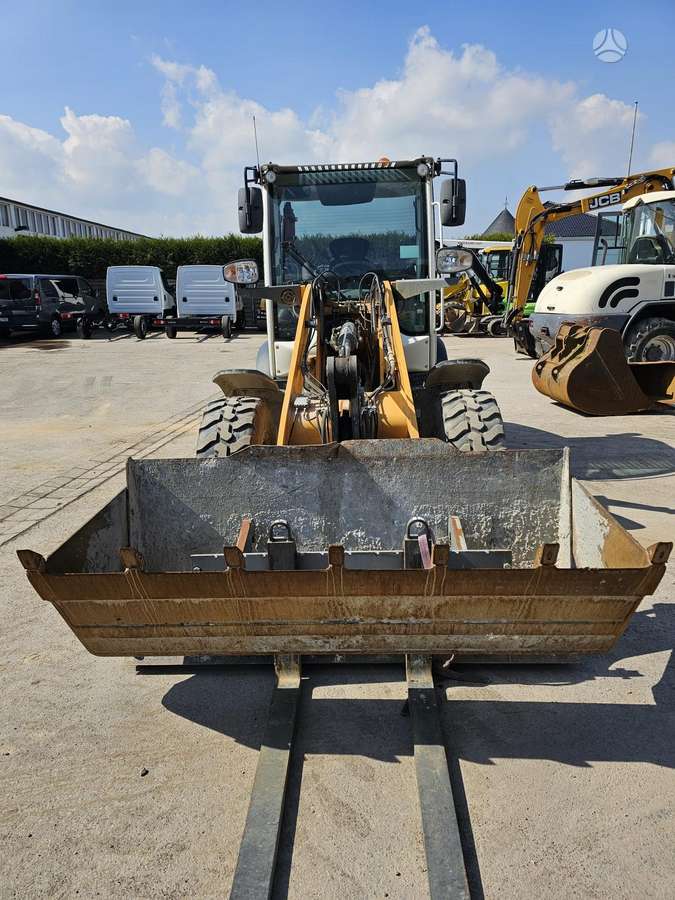 Liebherr L506C, frontal loader
