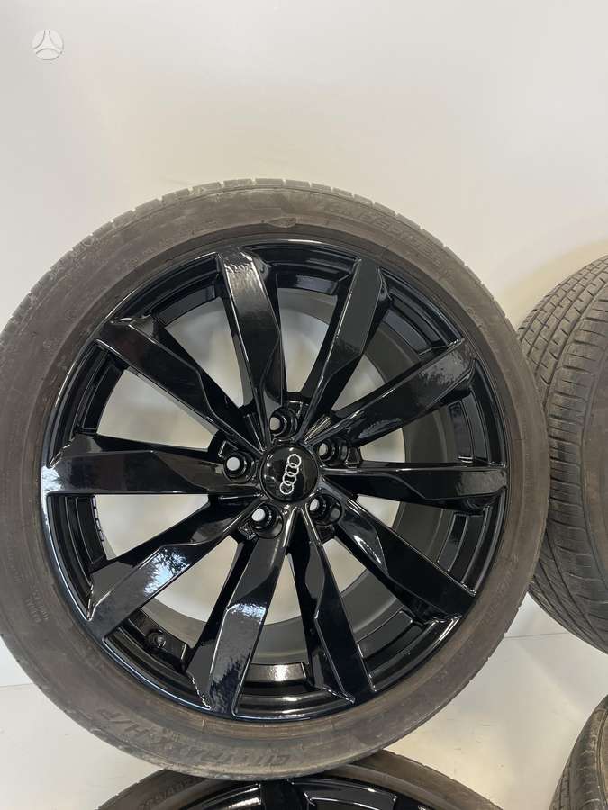 Audi, vieglmetāla, R18