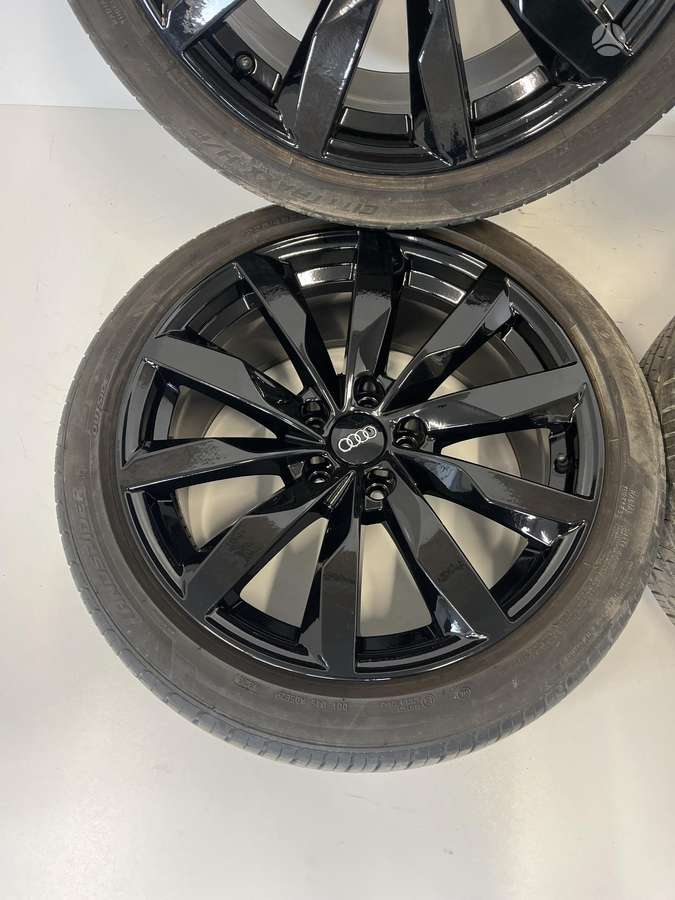 Audi, vieglmetāla, R18