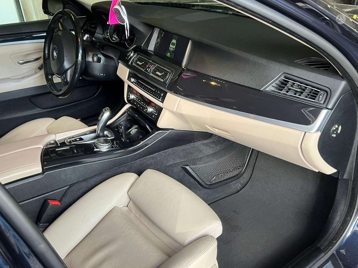 BMW 528, 2.0 l., Седан