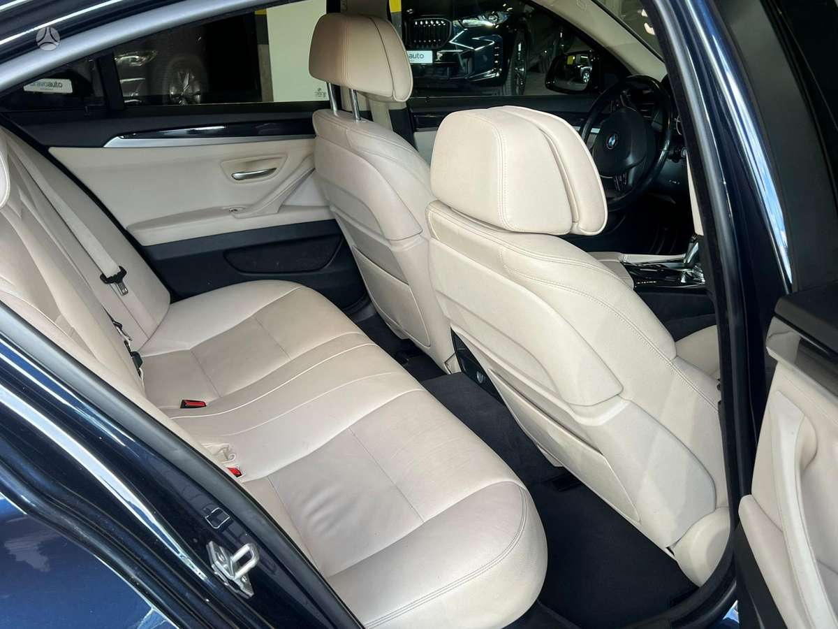 BMW 528, 2.0 l., Седан