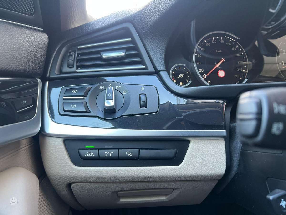 BMW 528, 2.0 l., Седан