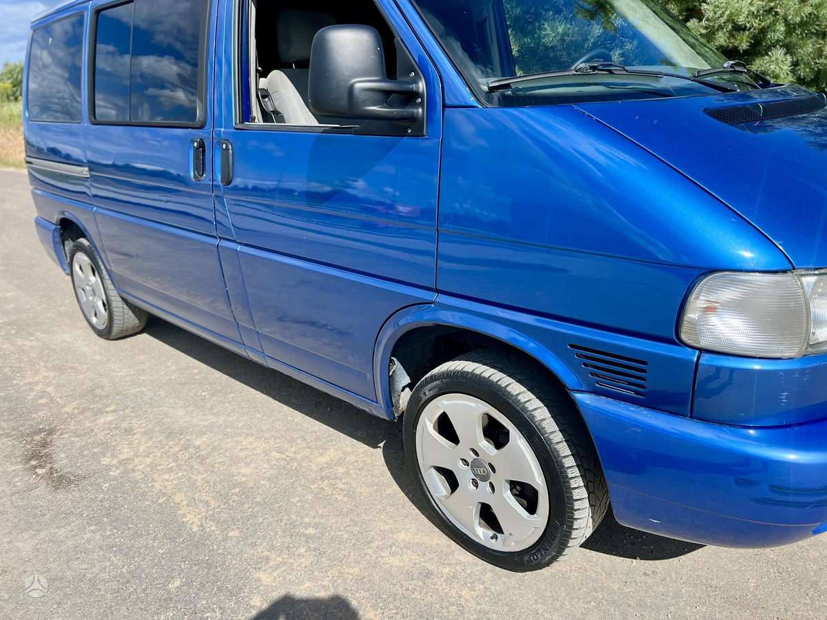 Volkswagen Multivan - 11