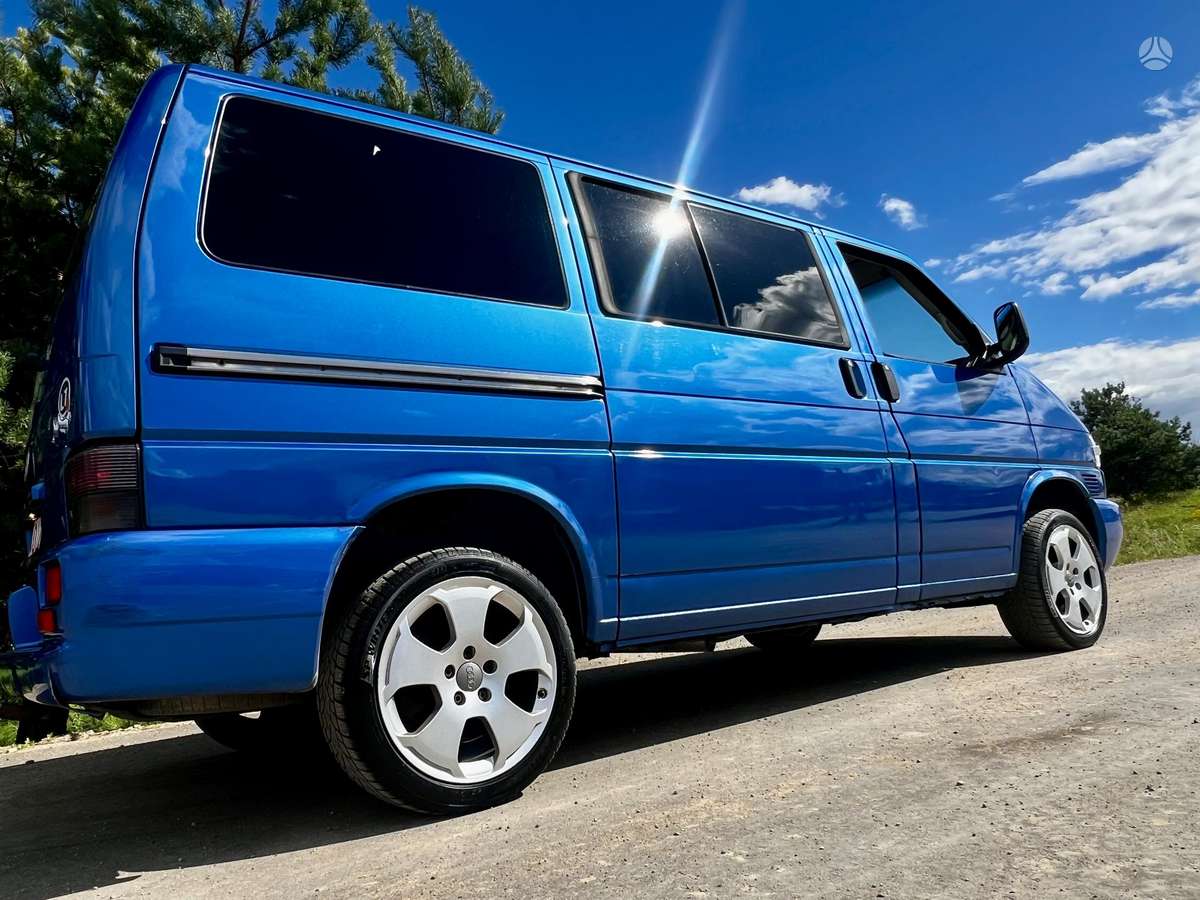 Volkswagen Multivan - 12