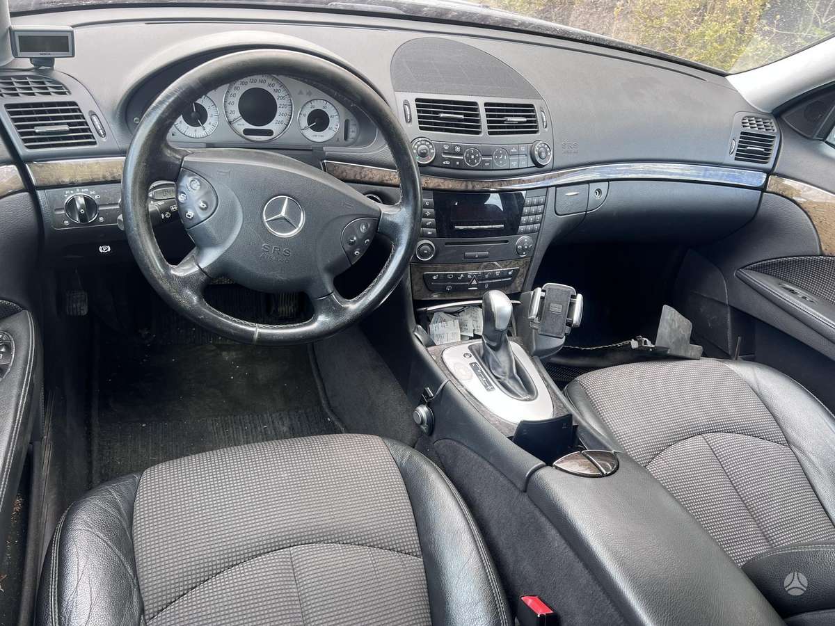 Mercedes-Benz E280, 642920, dalimis