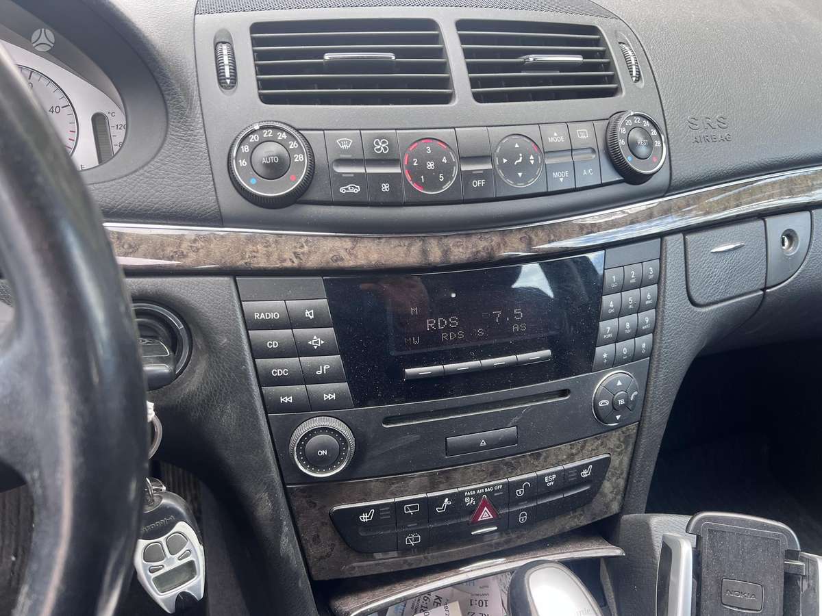 Mercedes-Benz E280, 642920, dalimis