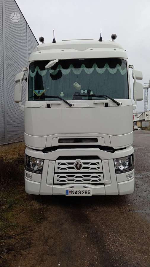 Renault T, double sleeper