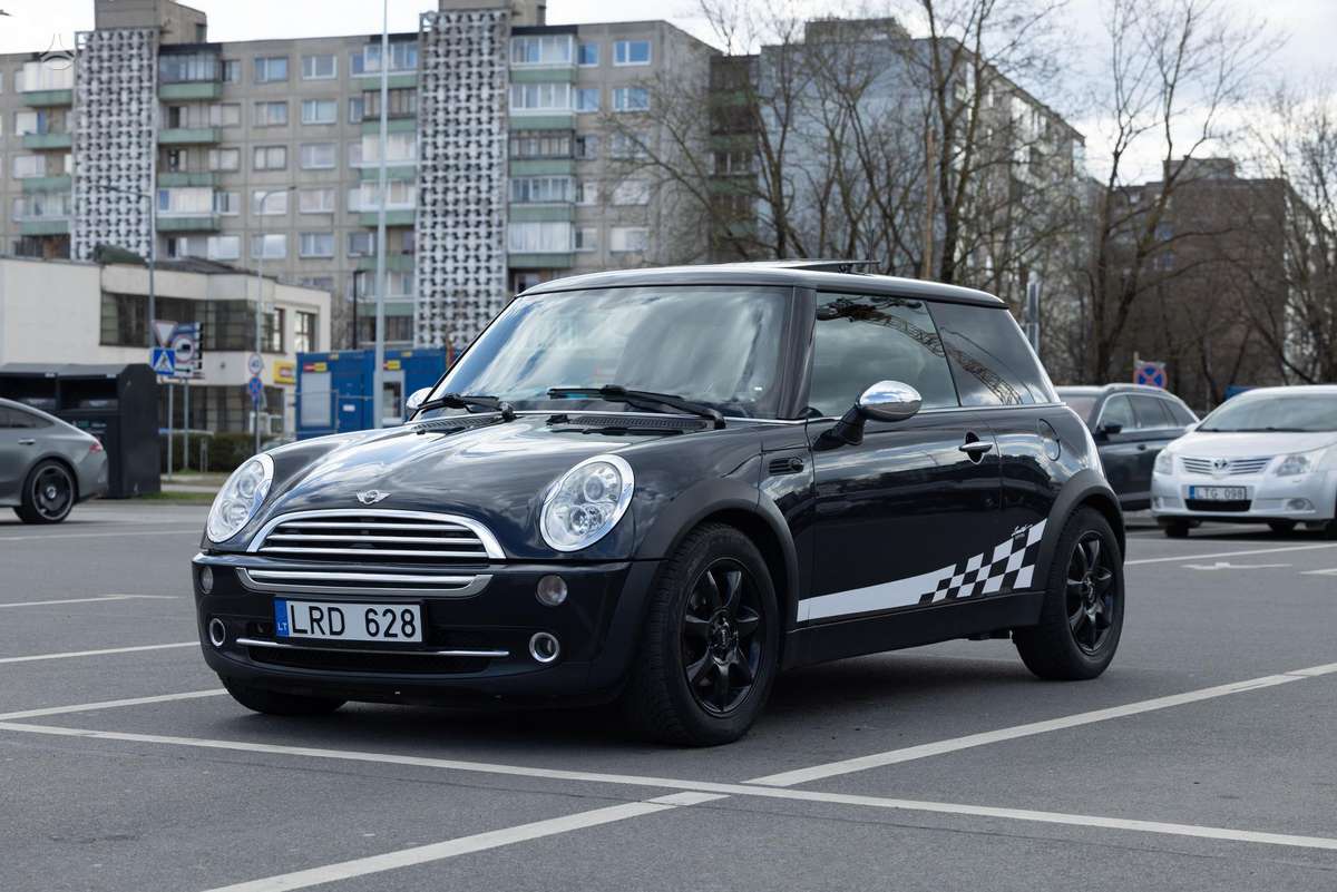 Mini Cooper, 1.6 l., hatchback