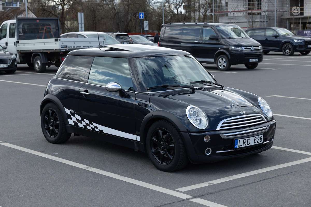 Mini Cooper, 1.6 l., hatchback