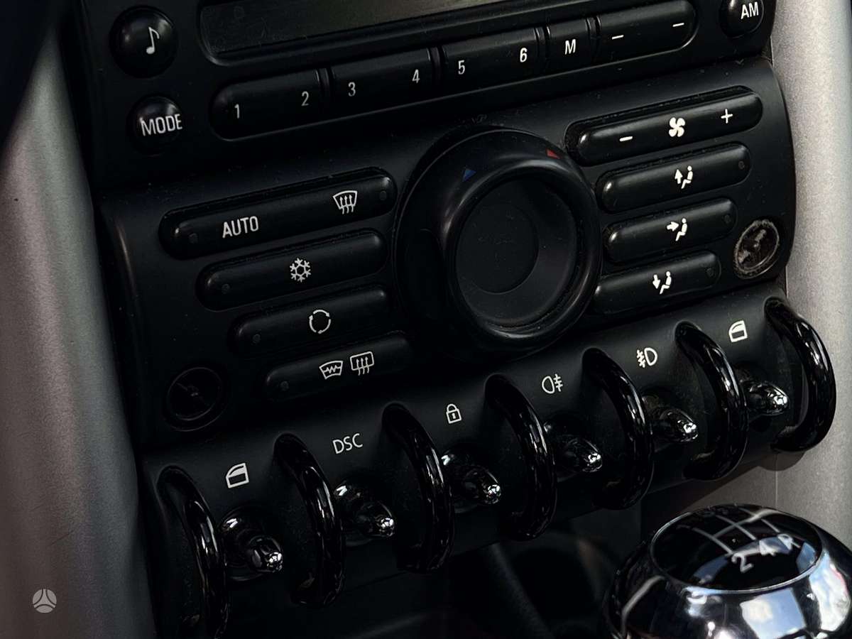 Mini Cooper, 1.6 l., hatchback