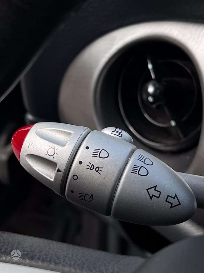 Mini Cooper, 1.6 l., hatchback