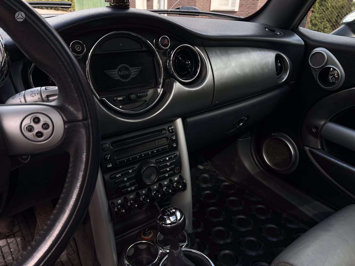 Mini Cooper, 1.6 l., hatchback