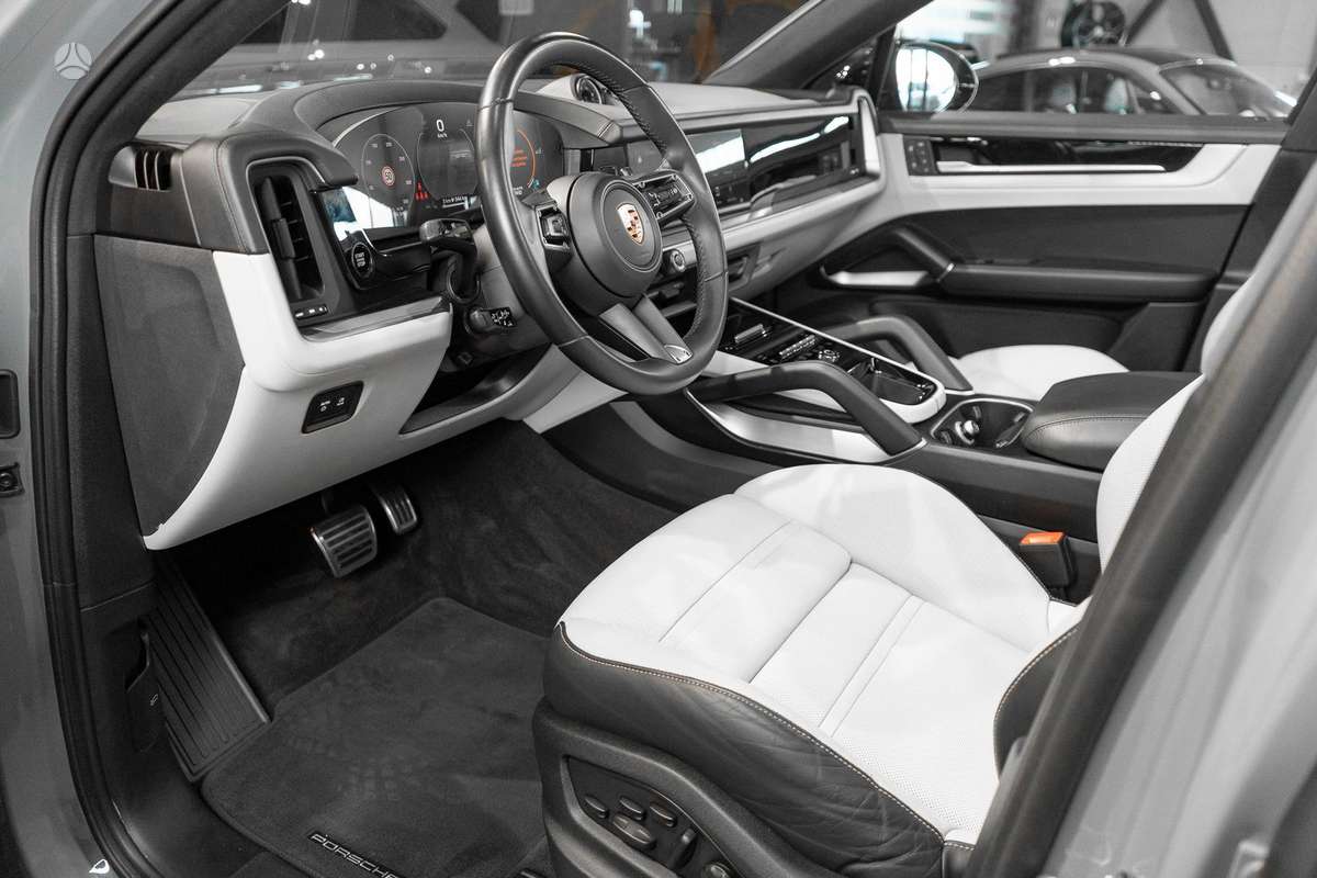 Porsche Cayenne Coupe - 9