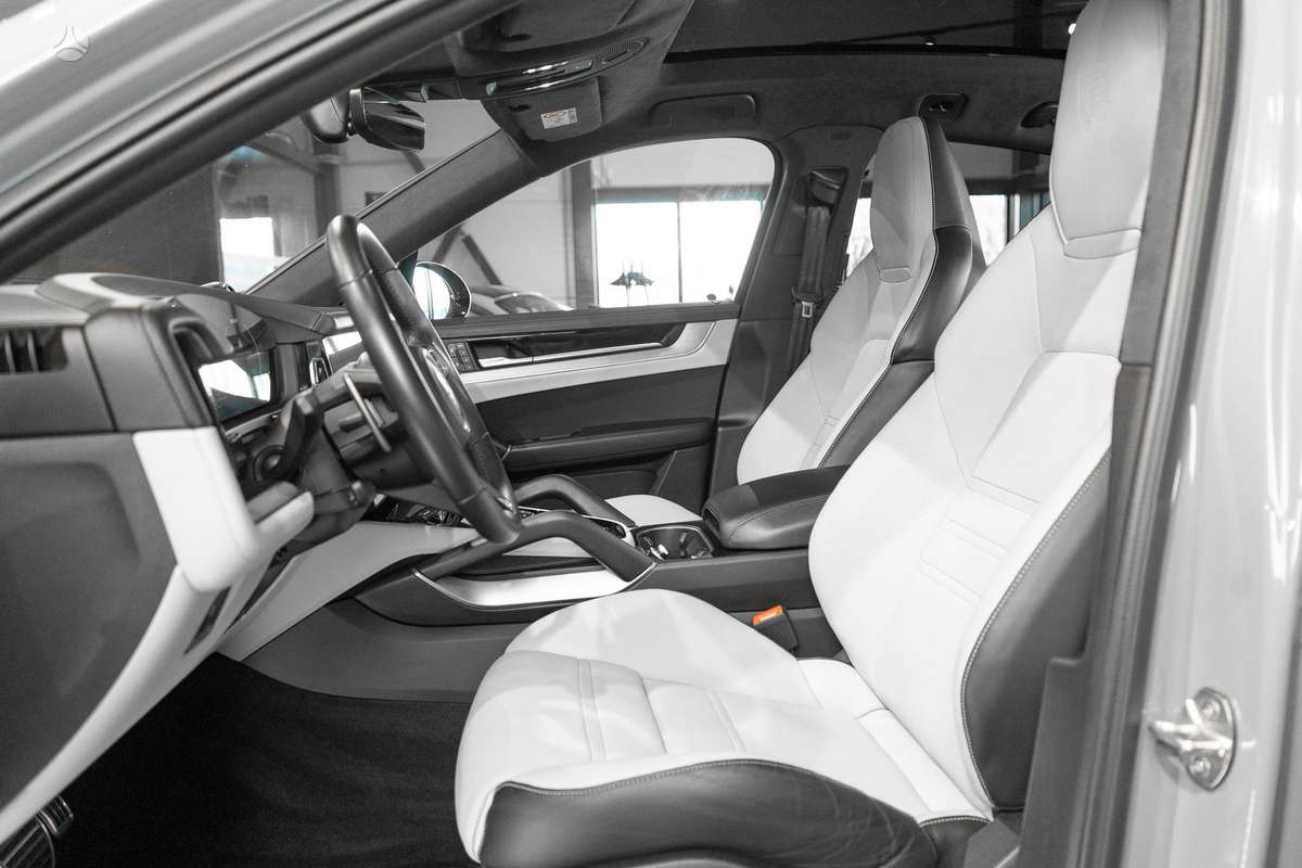 Porsche Cayenne Coupe - 8