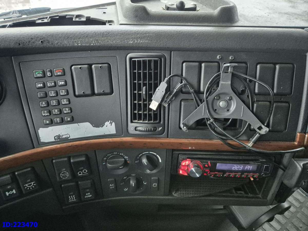 Volvo FH12 420, шасси
