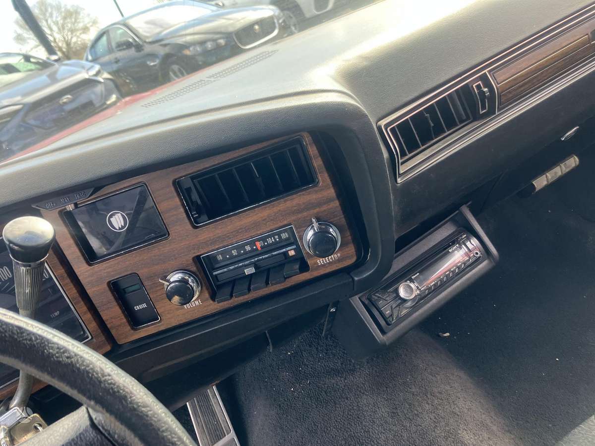 Buick Centurion, 5.7 l., convertible
