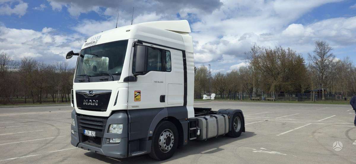 MAN TGX, double sleeper