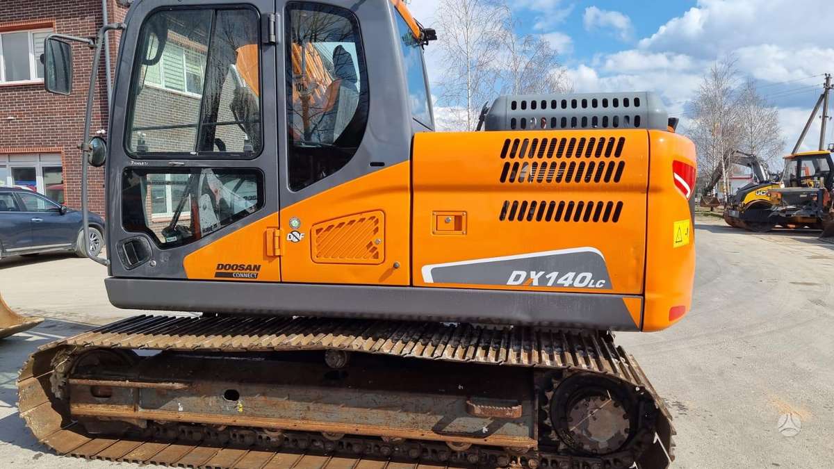 Doosan DX 140 LC-5, excavator