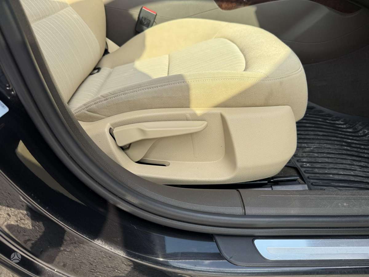 Audi A4, 2.0 l., Седан