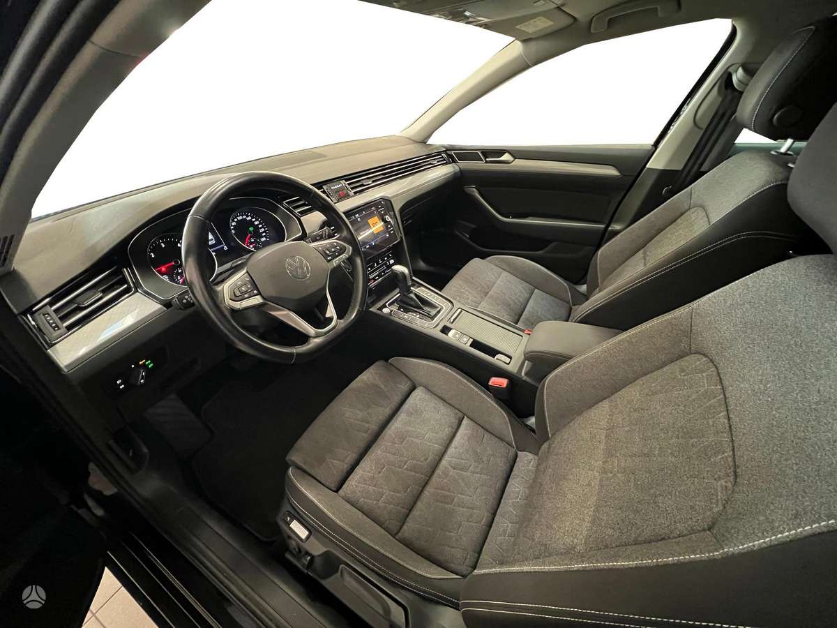 Volkswagen Passat - 8