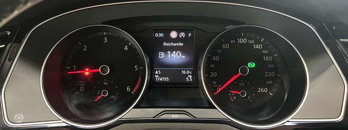 Volkswagen Passat - 10