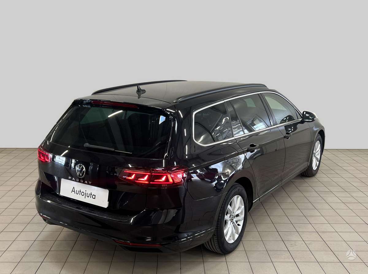 Volkswagen Passat - 4