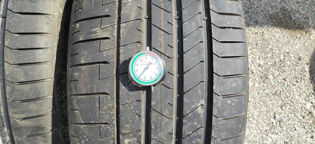 Pirelli P Zero PZ4, vasarinės 285/40 R19