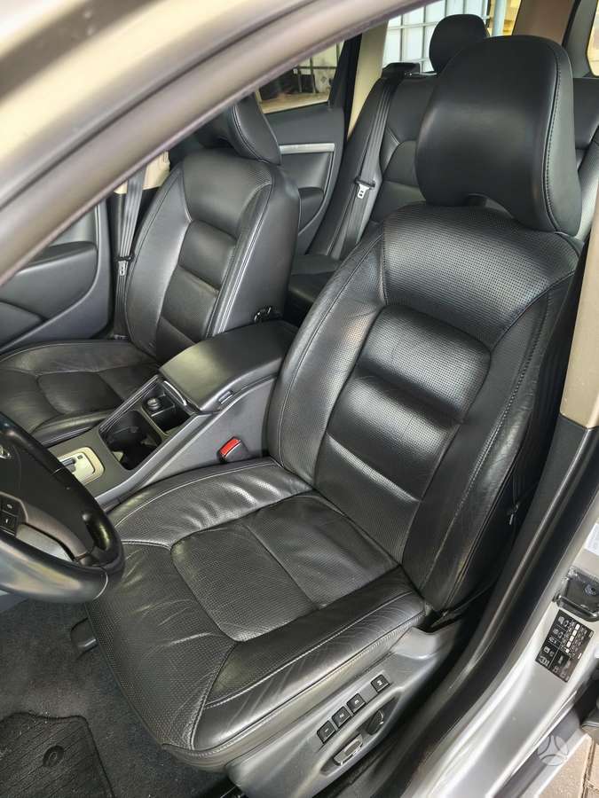 Volvo V70, 2.4 l., universalas