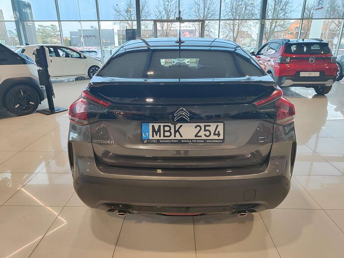 Citroen C4, 1.2 l., Хэтчбек