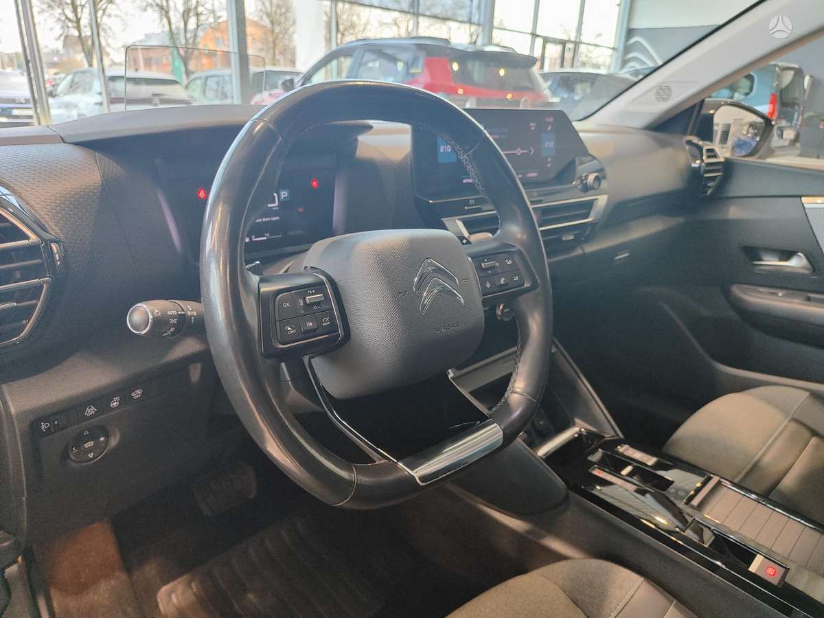 Citroen C4, 1.2 l., hatchback