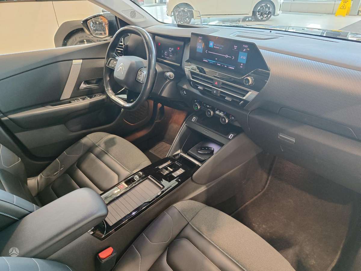 Citroen C4, 1.2 l., Хэтчбек