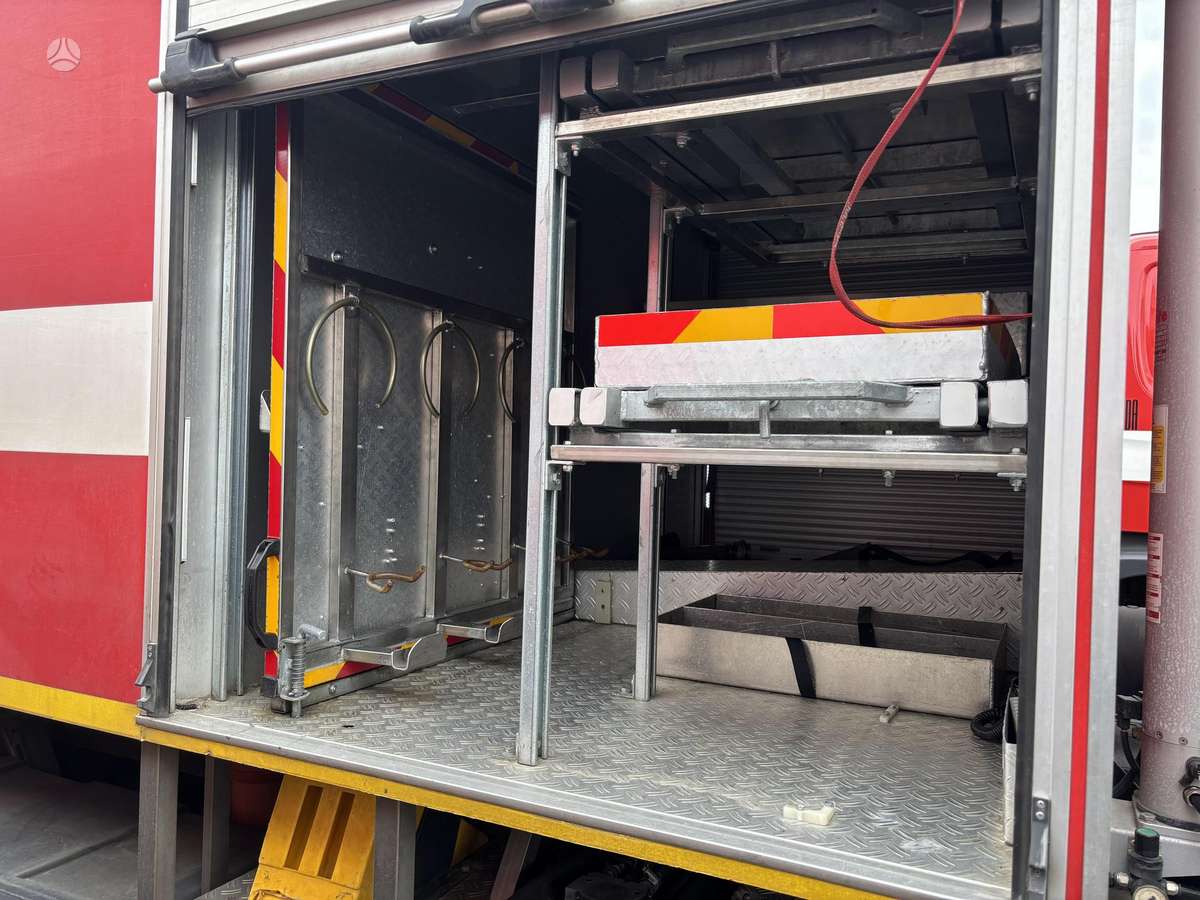Scania P450, fire engines