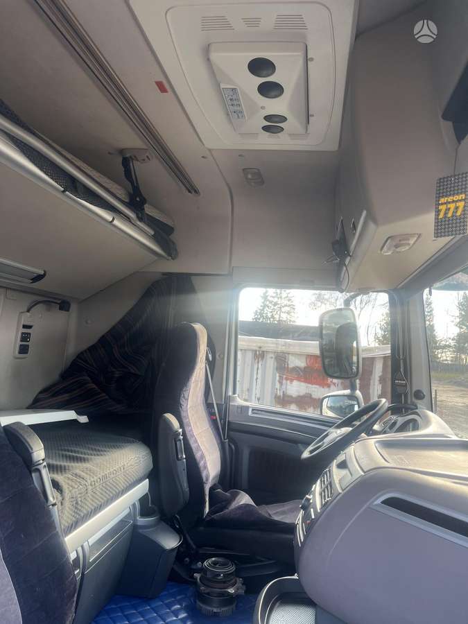 DAF XF 480FT, 2 miegamosios vietos