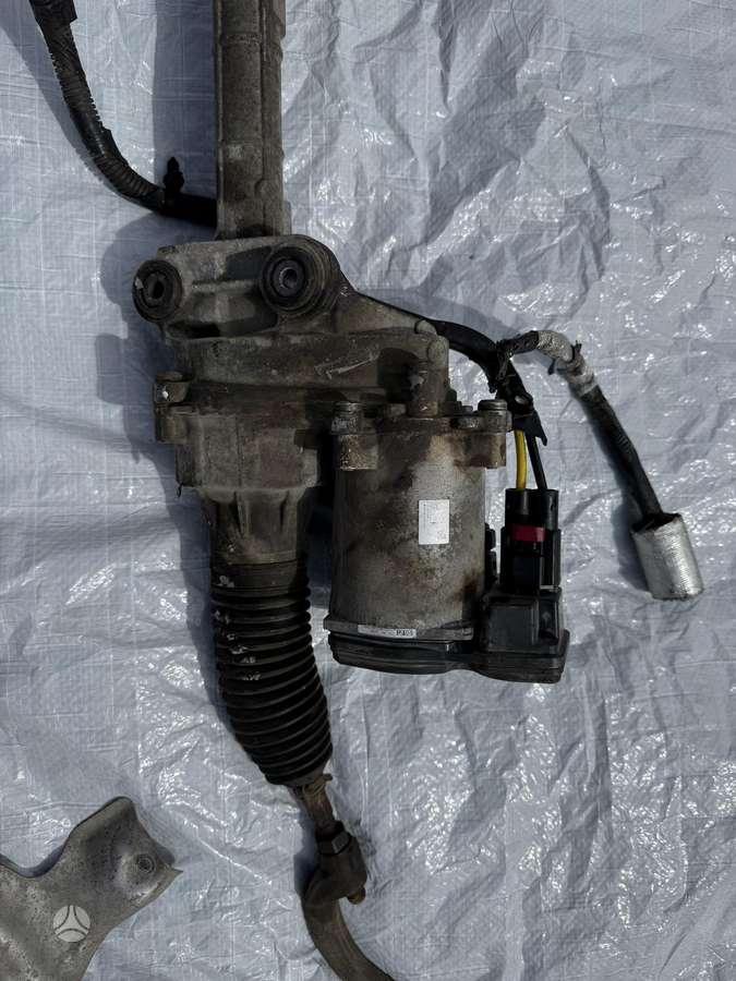 Jaguar F-Pace steering mechanism