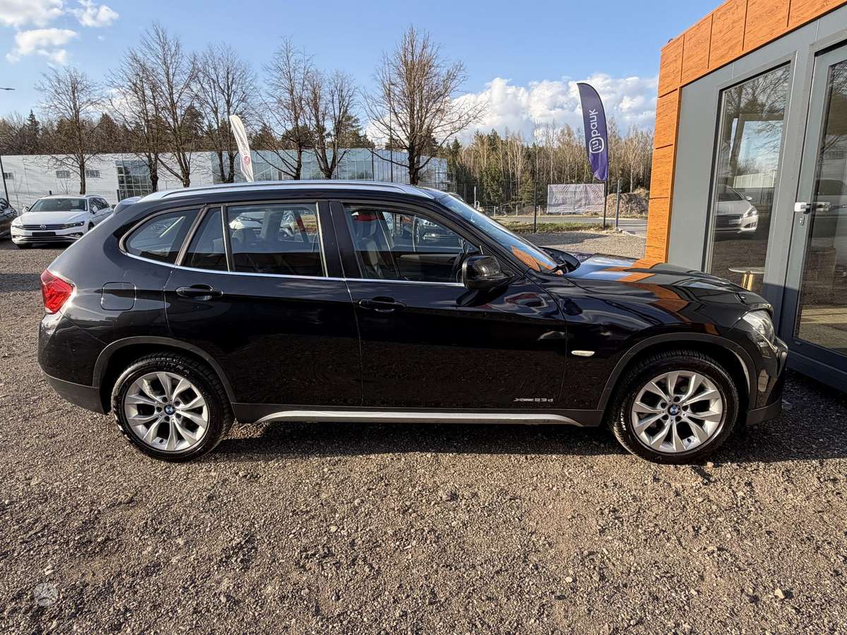 BMW X1, 2.0 l., Минивэн