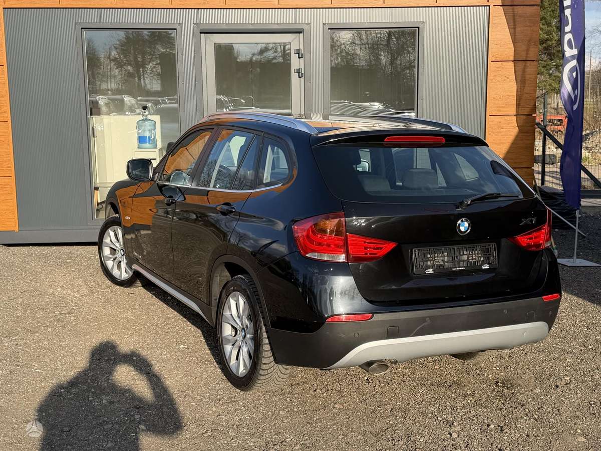 BMW X1, 2.0 l., Минивэн