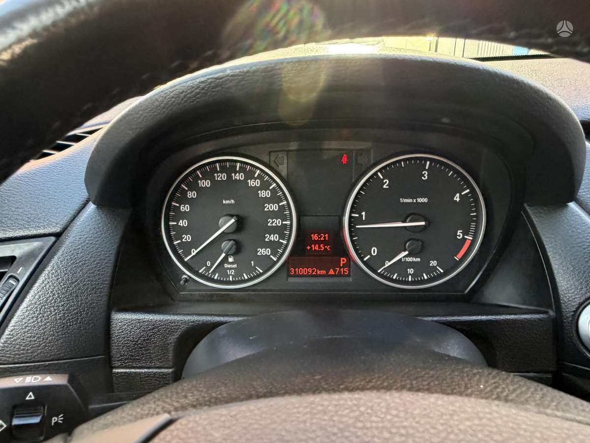 BMW X1, 2.0 l., Минивэн