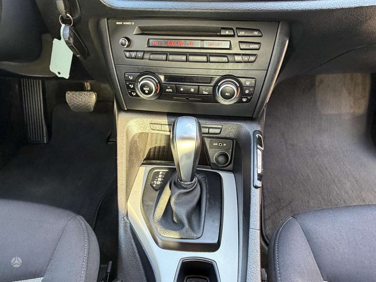 BMW X1, 2.0 l., Минивэн