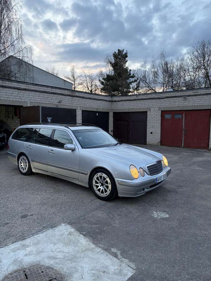 Mercedes-Benz E320, 3.2 l., Универсал