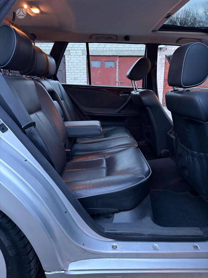 Mercedes-Benz E320, 3.2 l., wagon