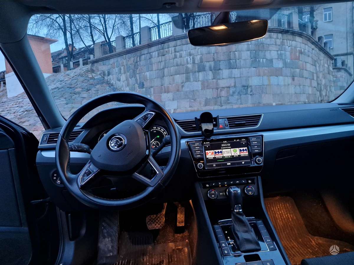 Skoda Superb, 2.0 l., hatchback