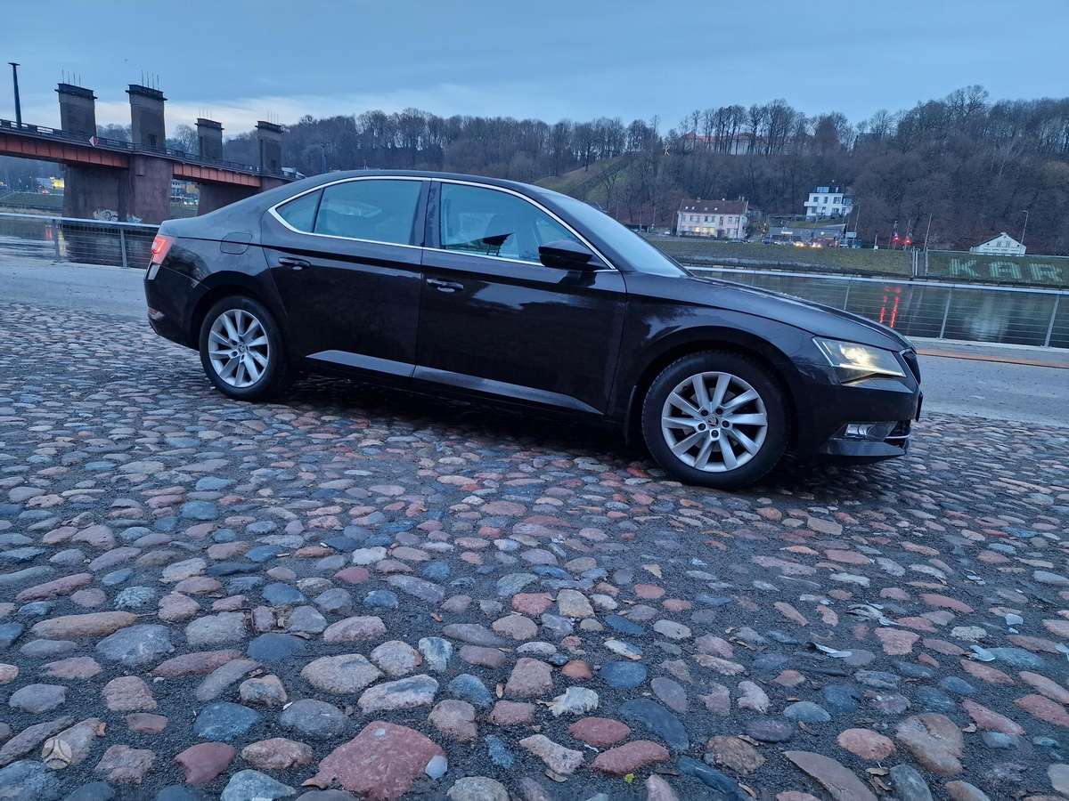 Skoda Superb, 2.0 l., hatchback