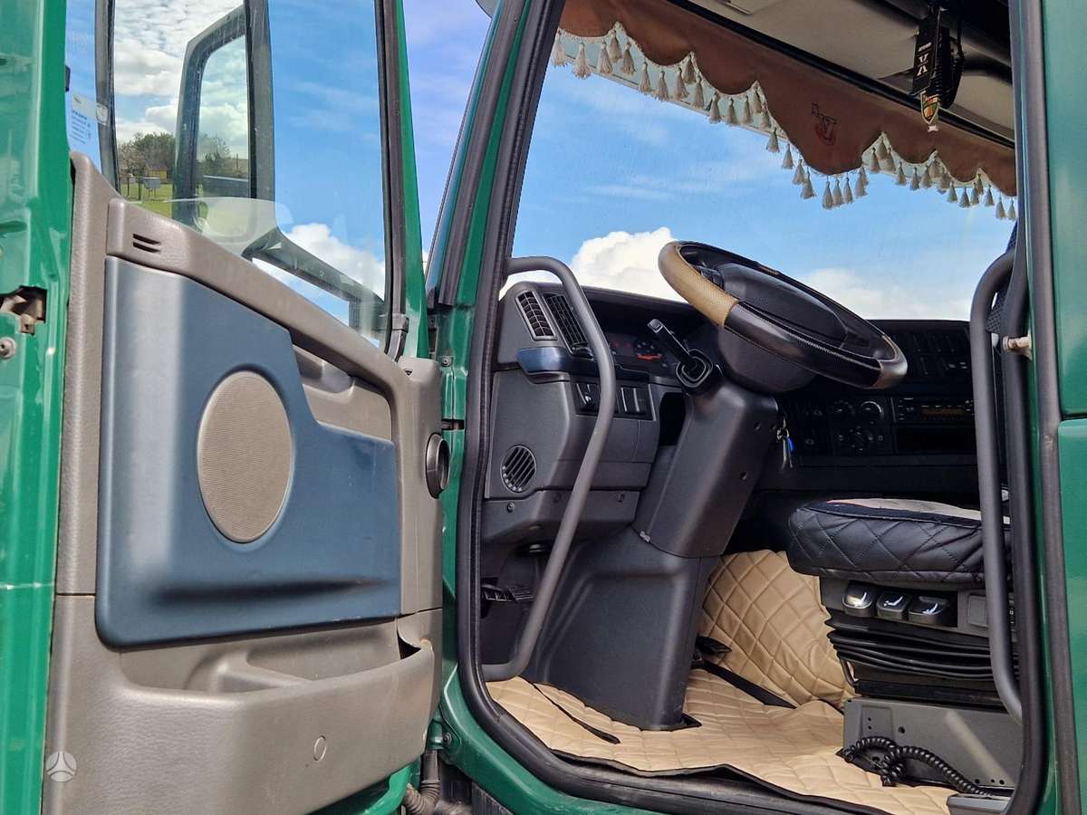 Volvo FH500 MEGA, double sleeper