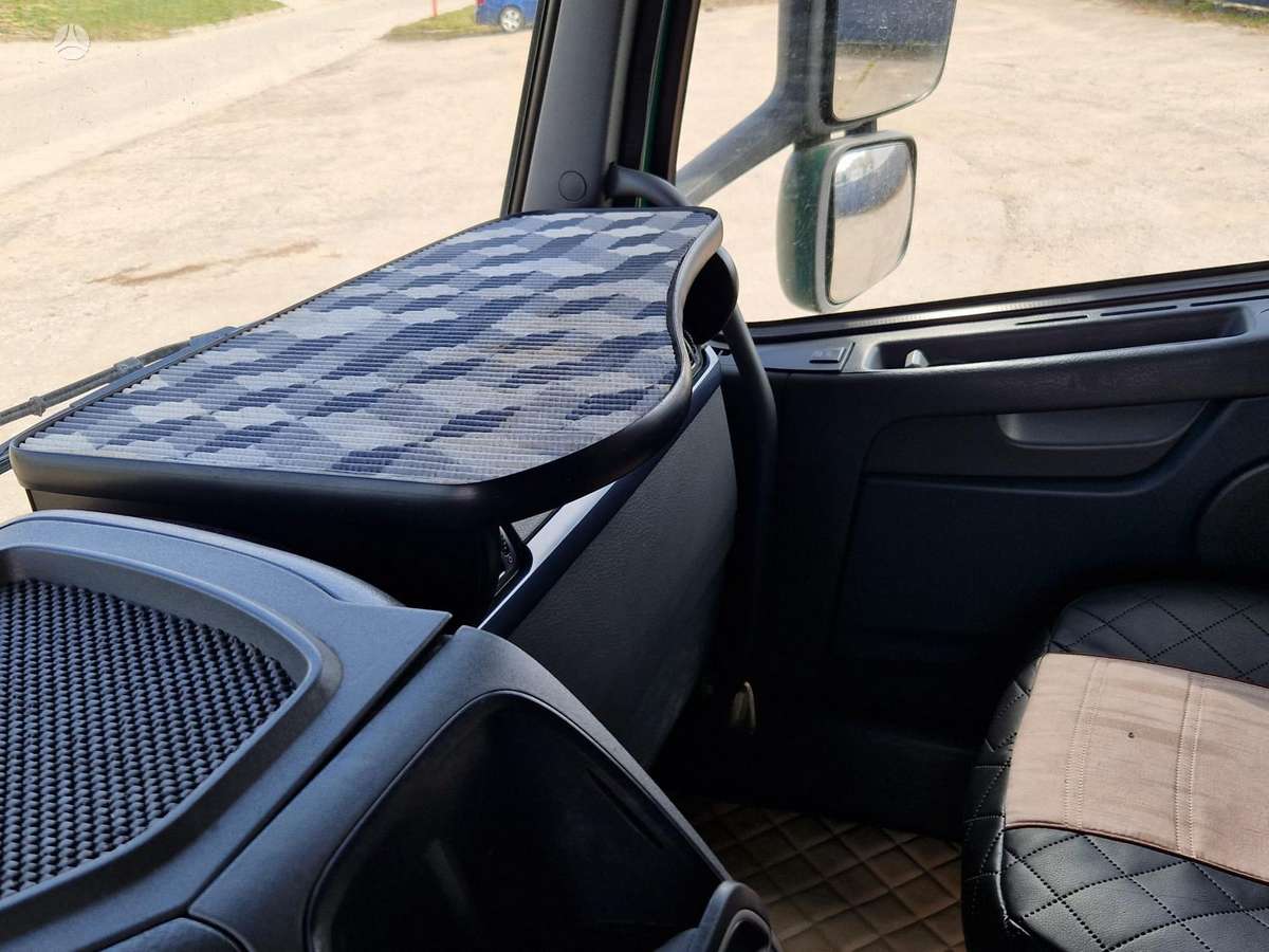 Volvo FH500 MEGA, double sleeper