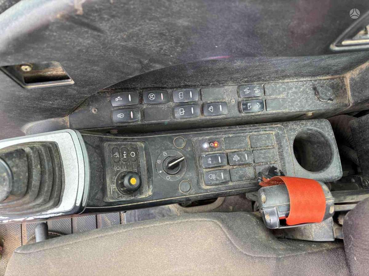 JCB 131 LC, excavator