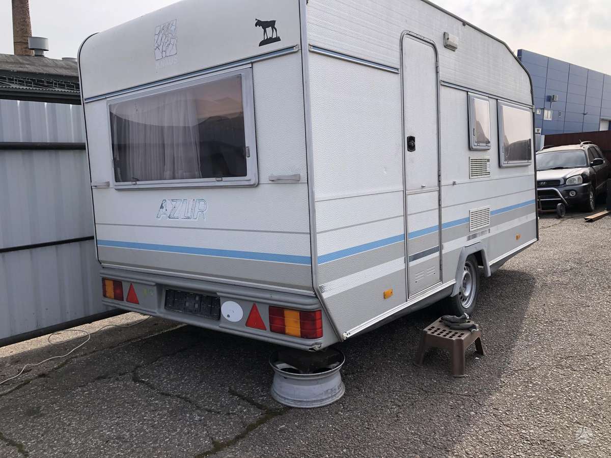 Knaus Azur, кемперы